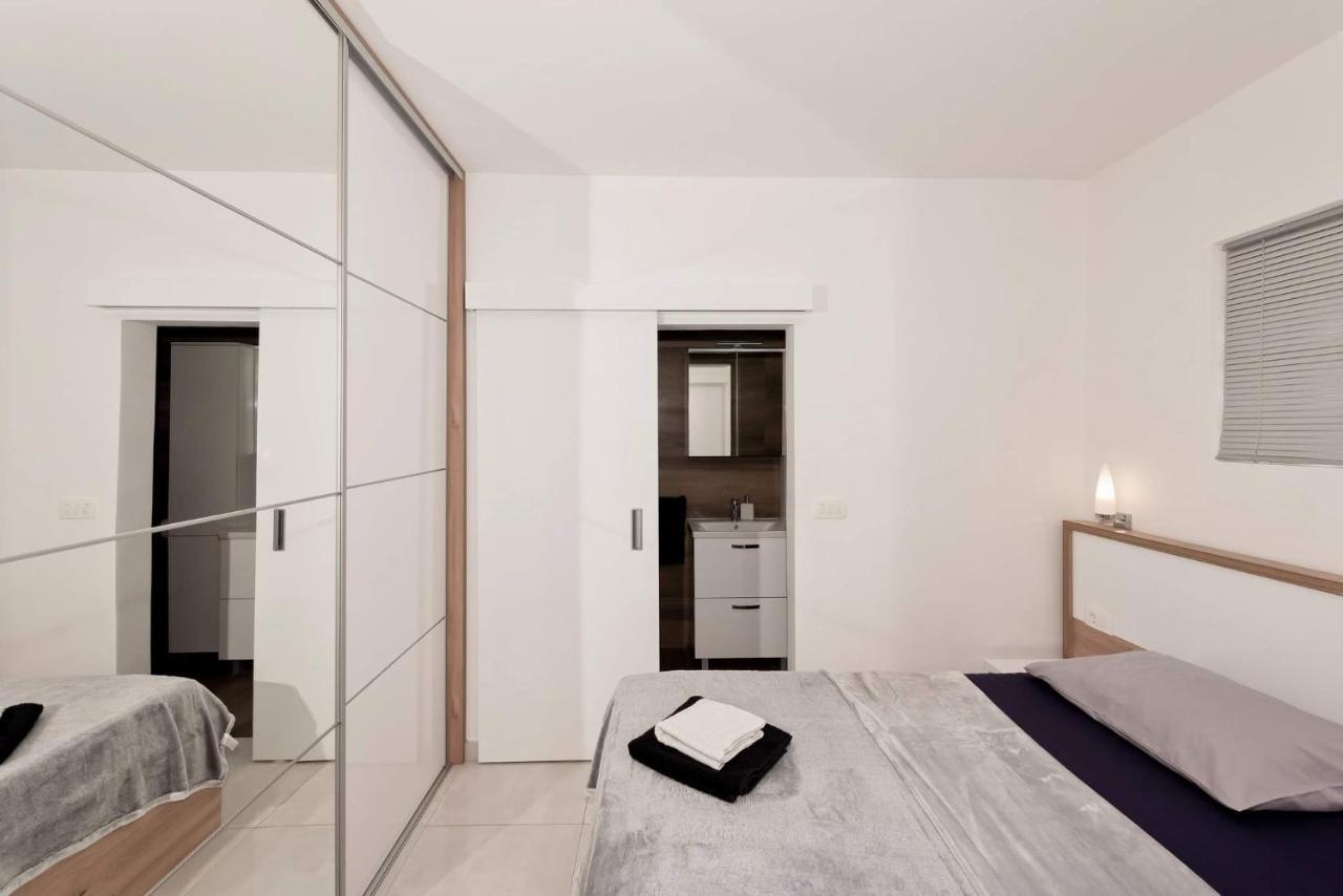 Apartment White Pearl Ražanac Extérieur photo